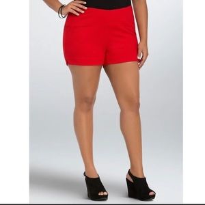 RED HIGH WAIST TEXTURED SHORTS